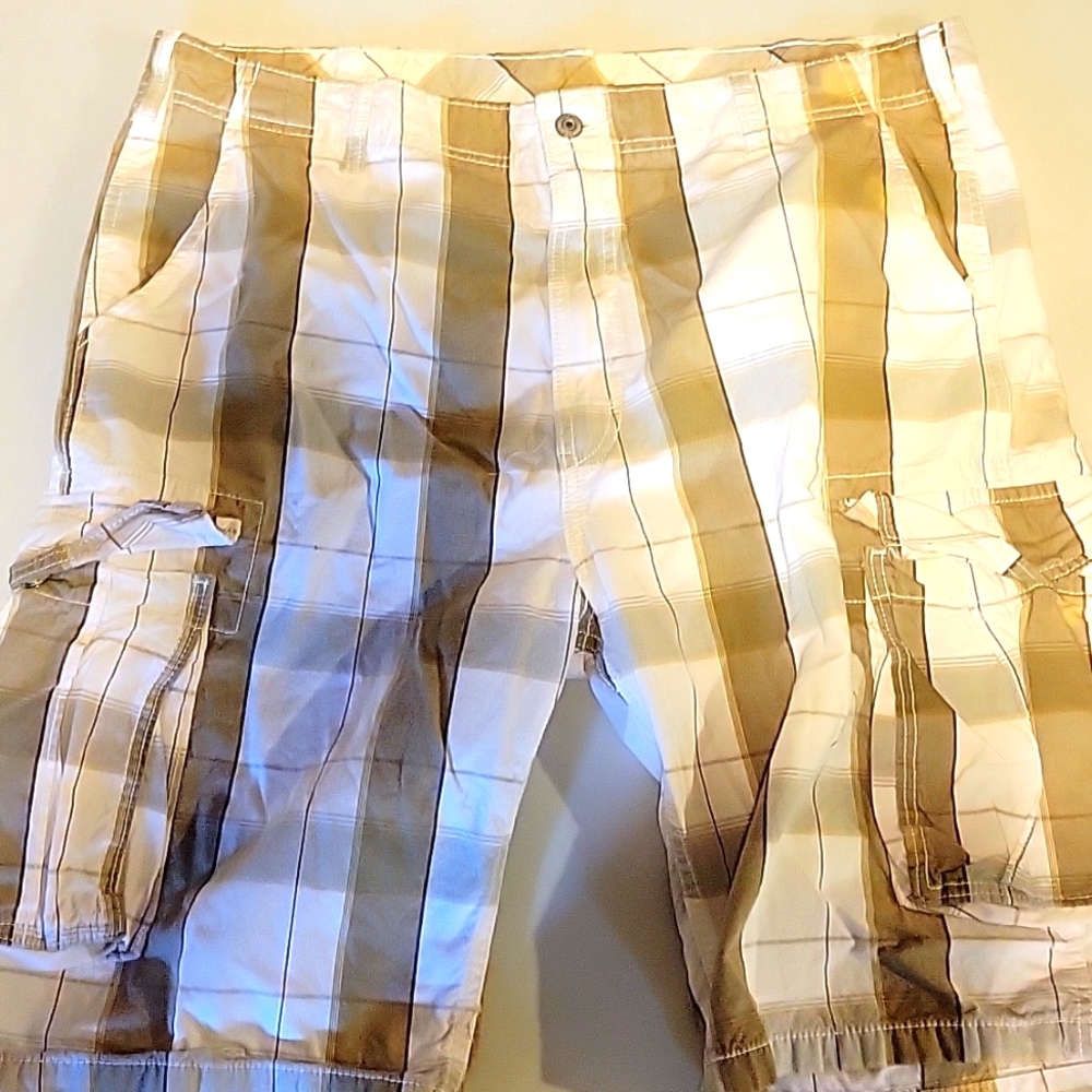 Levis cargo shorts